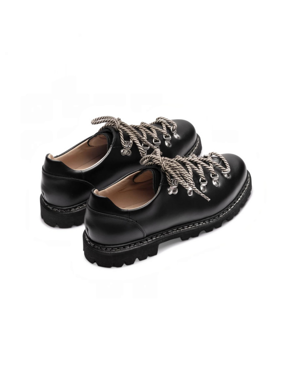 Derbies Merci Paris Paraboot Clusaz en cuir lisse noir avec lacets de randonnée et semelle crantée en gomme