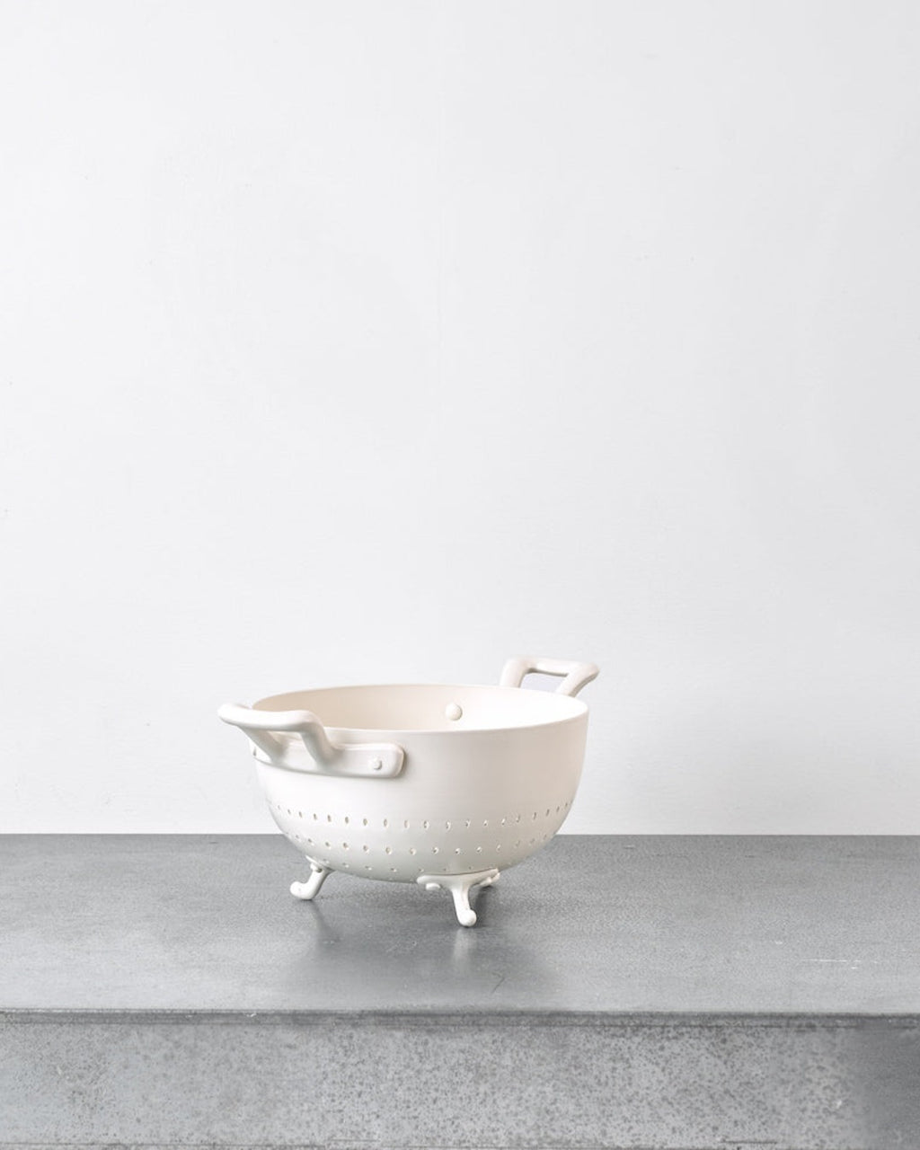 Italo Ottinetti - Aluminium colander - Ivory
