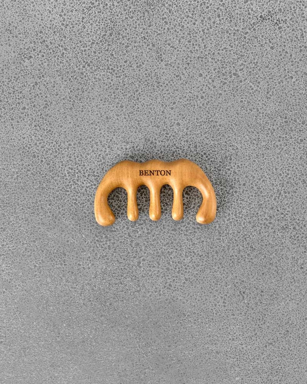 Benton - Scalp massage brush
