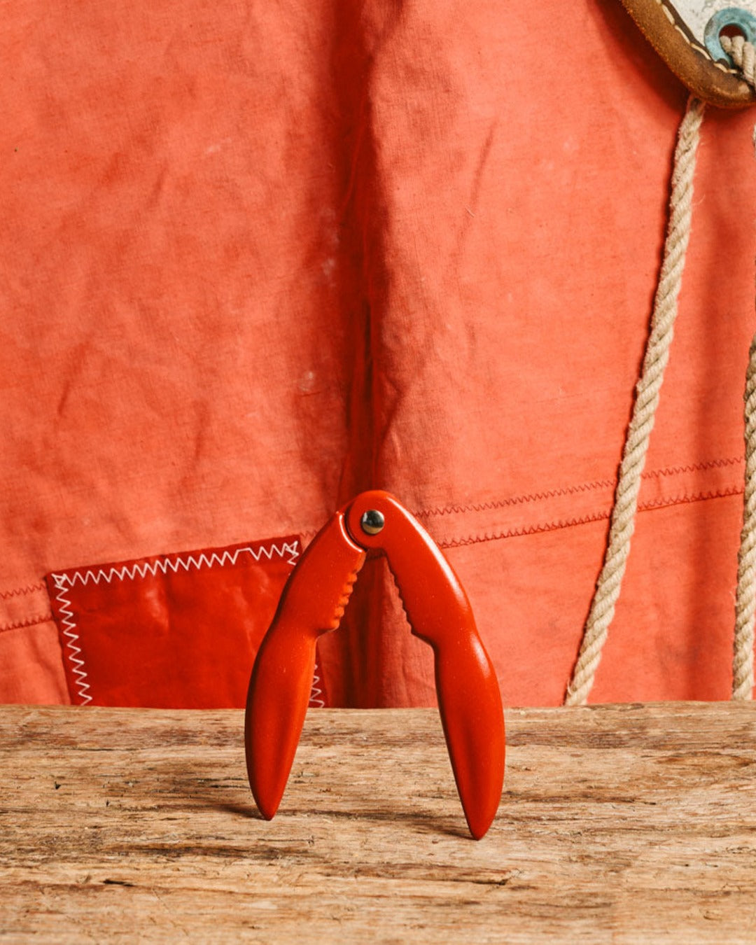 Shellfish tongs - Red