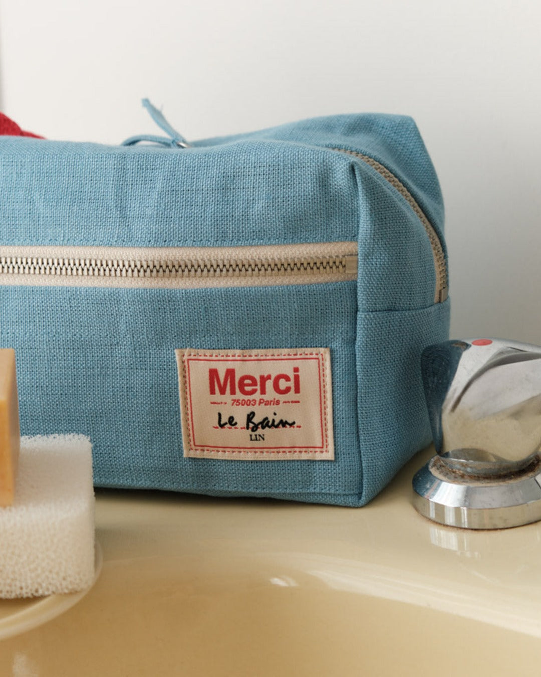Merci - Washed linen toiletry bag - Primary Blue