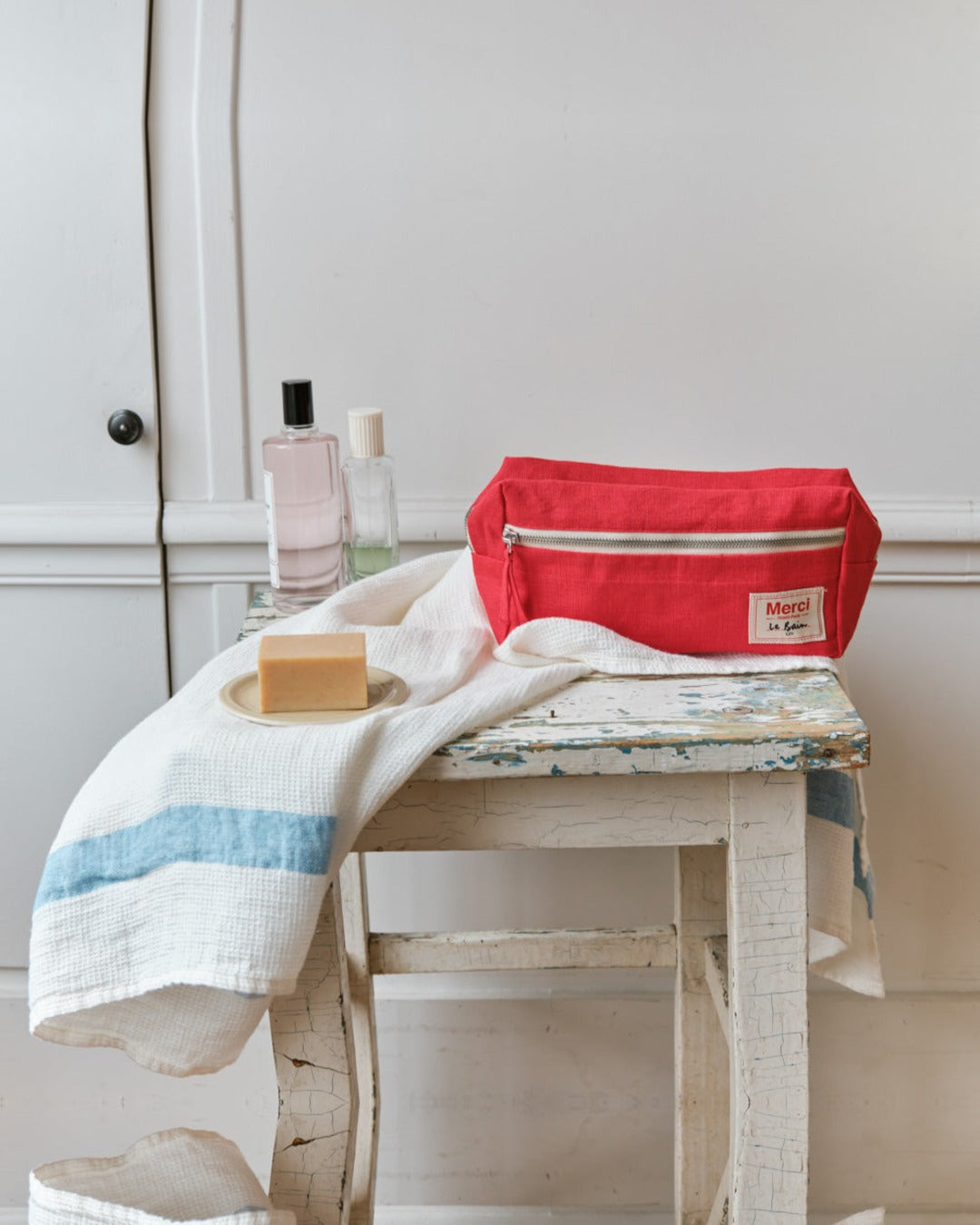 Merci - Washed linen toiletry bag - Vermilion Red