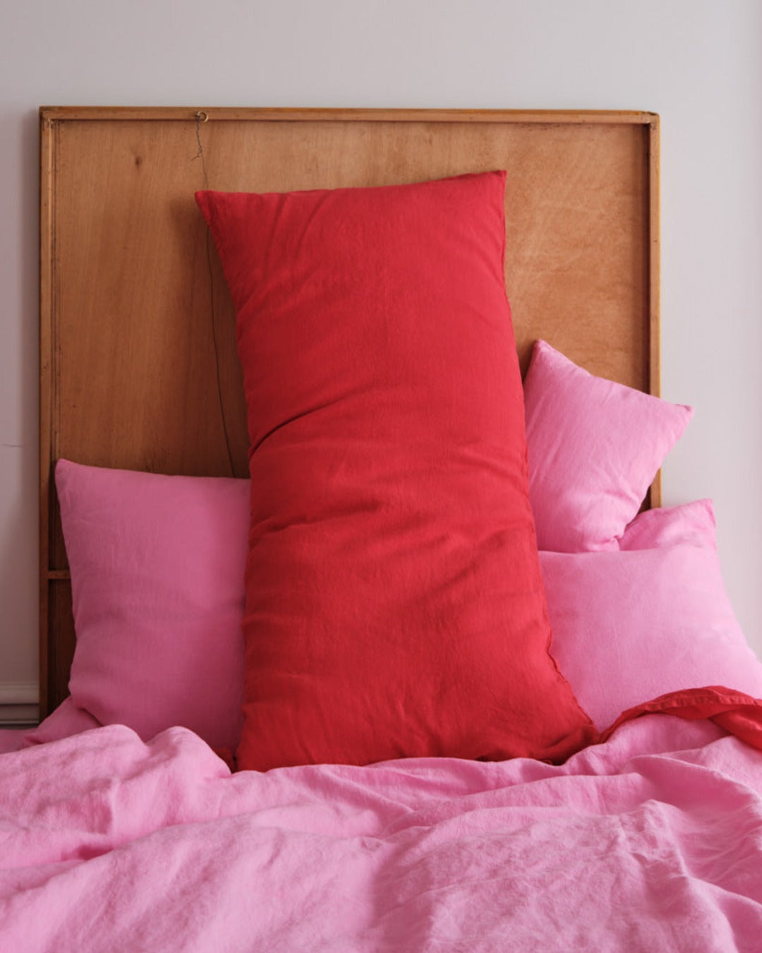 Merci - Rectangular cushion in washed linen - Vermilion Red