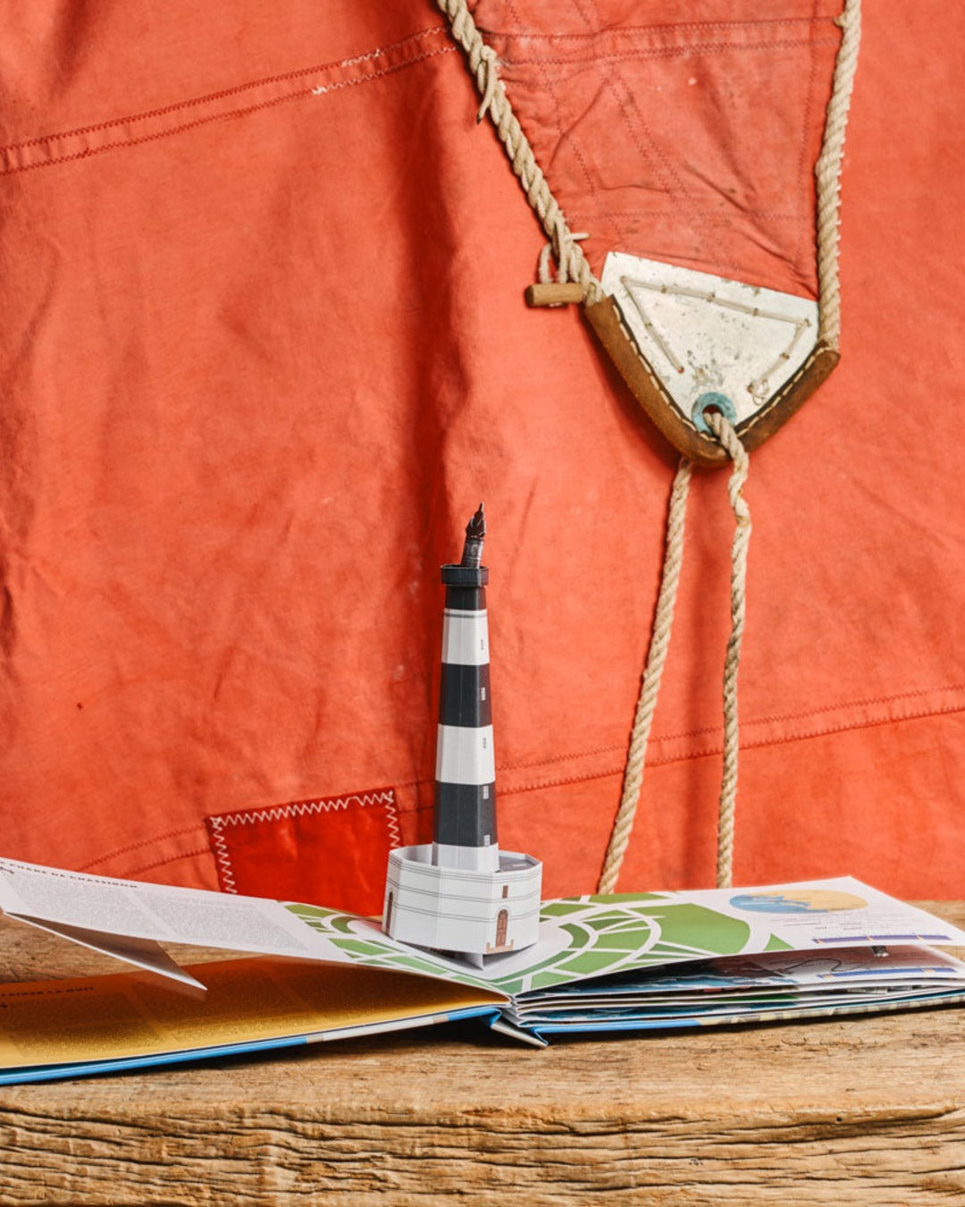 Grandes Personnes - Book - 6 Lighthouses