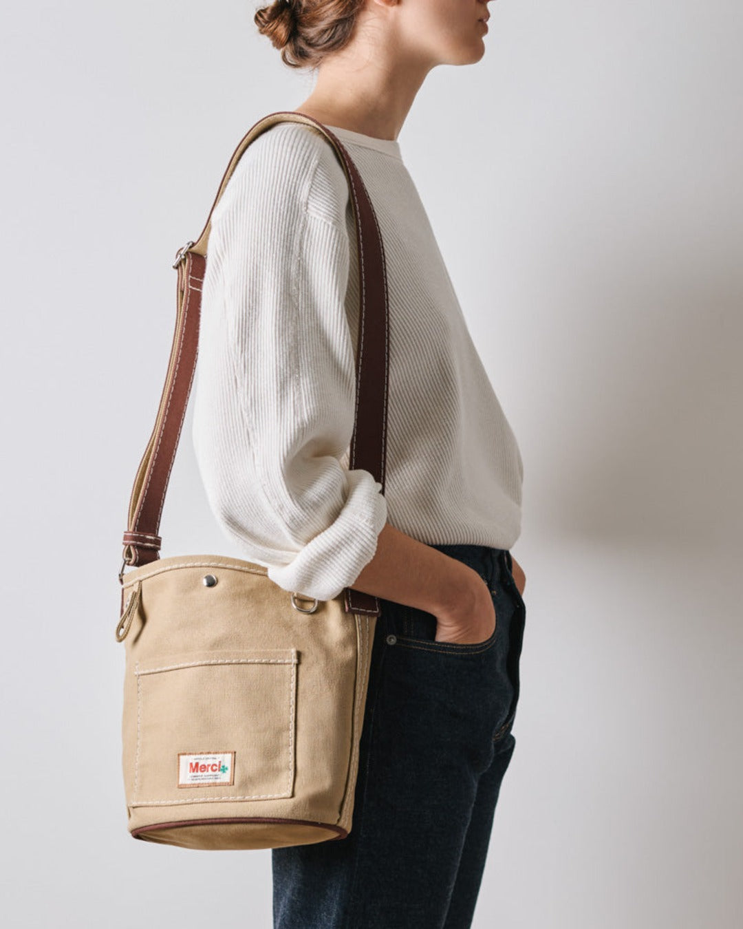Merci - Candide Bucket Bag - Brown