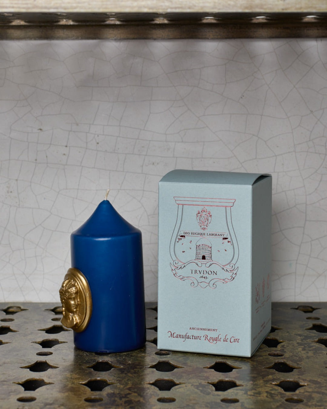 Trudon - Large Cameo Candle - Navy Blue