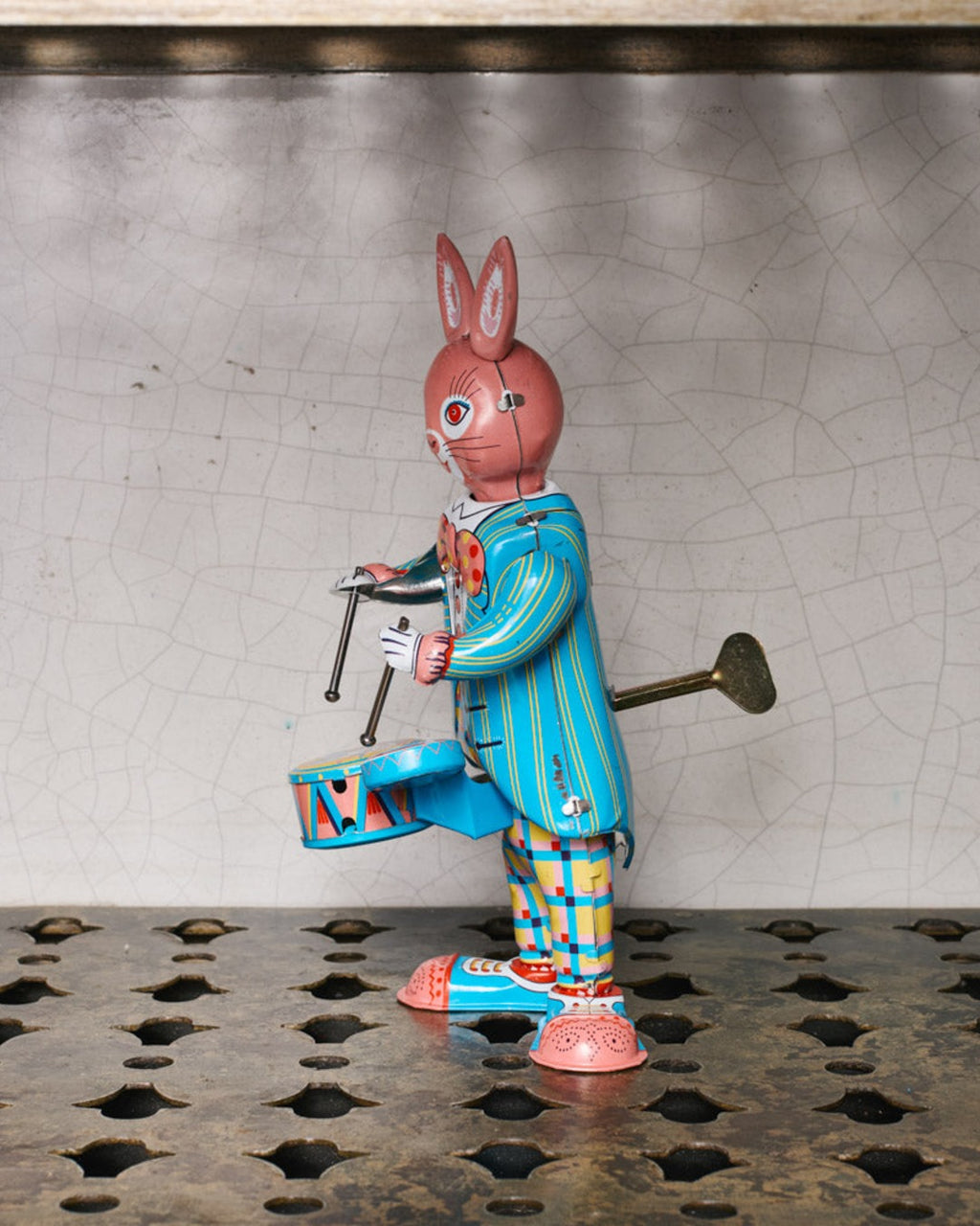 Die Blechfabrik - Toy - Rabbit with Drum