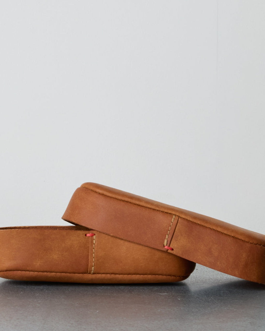 Classiky - Oval Leather Storage