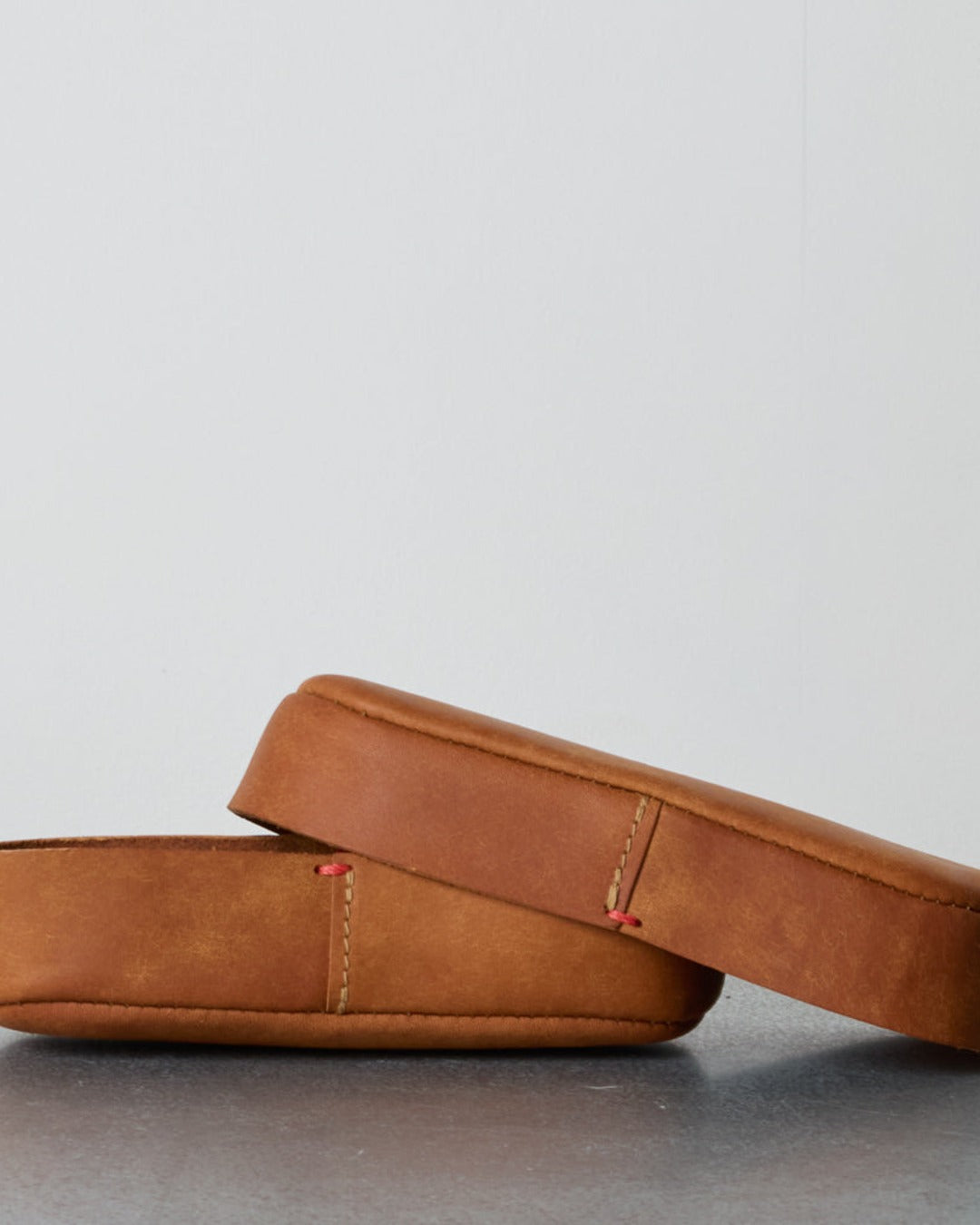 Classiky - Oval Leather Storage