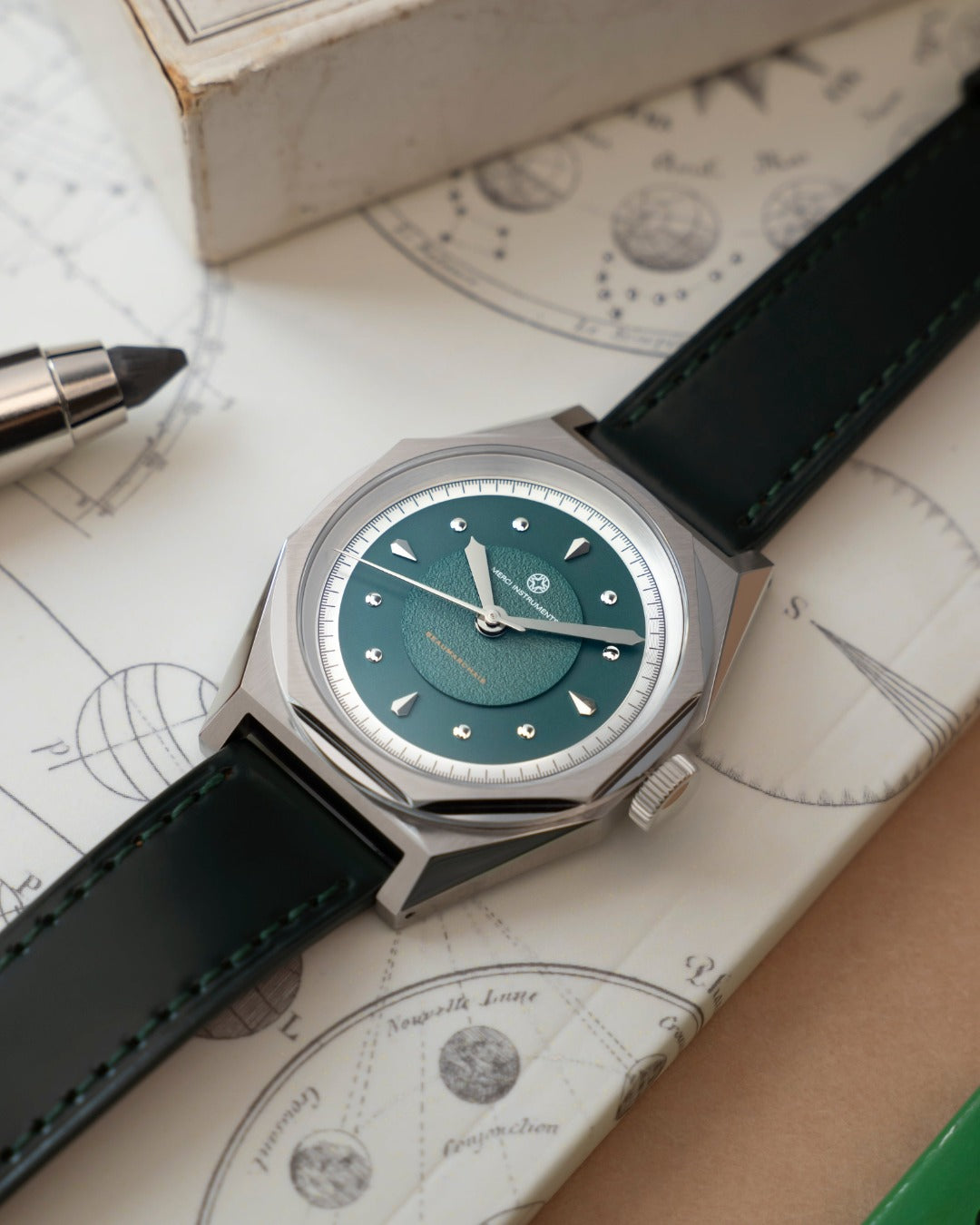 Merci - Montre Beaumarchais Cosmora