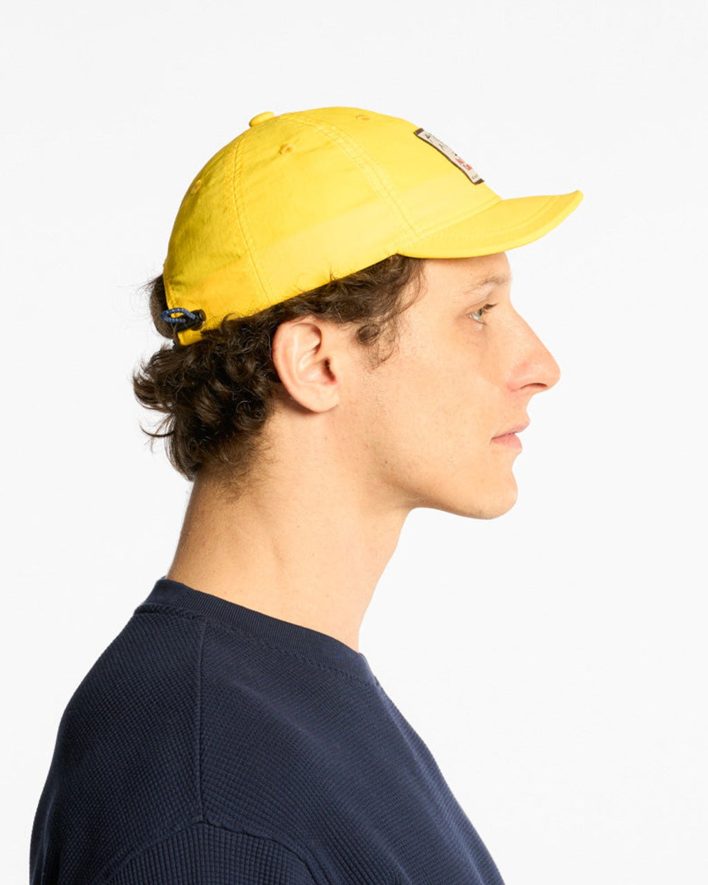 Au Vieux Campeur - Congés Payés - Raymond Cap - Yellow