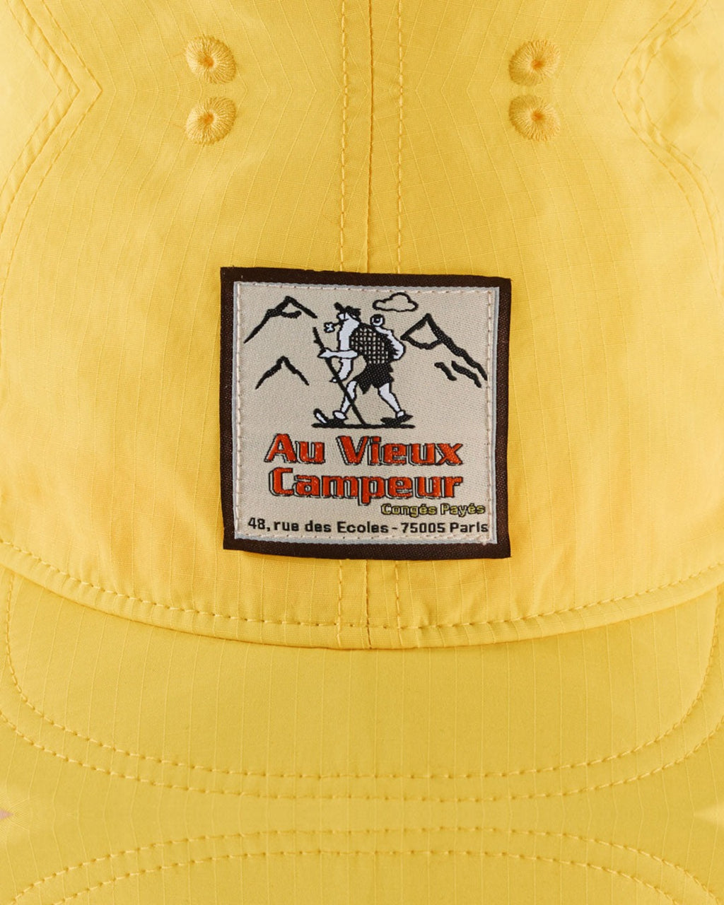 Au Vieux Campeur - Congés Payés - Raymond Cap - Yellow