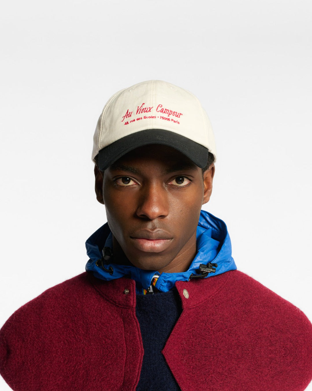 Au Vieux Campeur - Congés Payés - Michel Cap - Blue & White