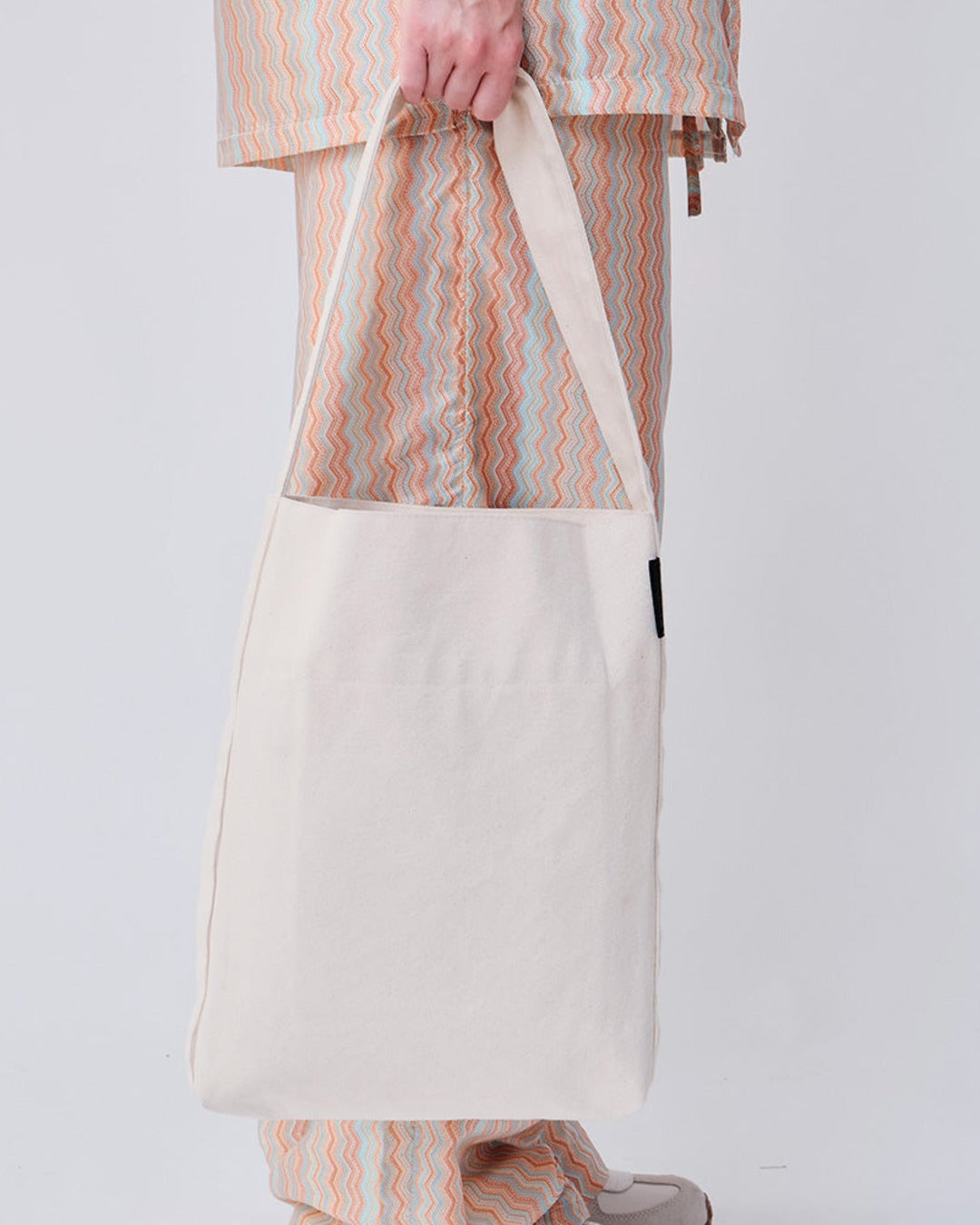 Kaan - Midi Bucket Tote Bag - Natural