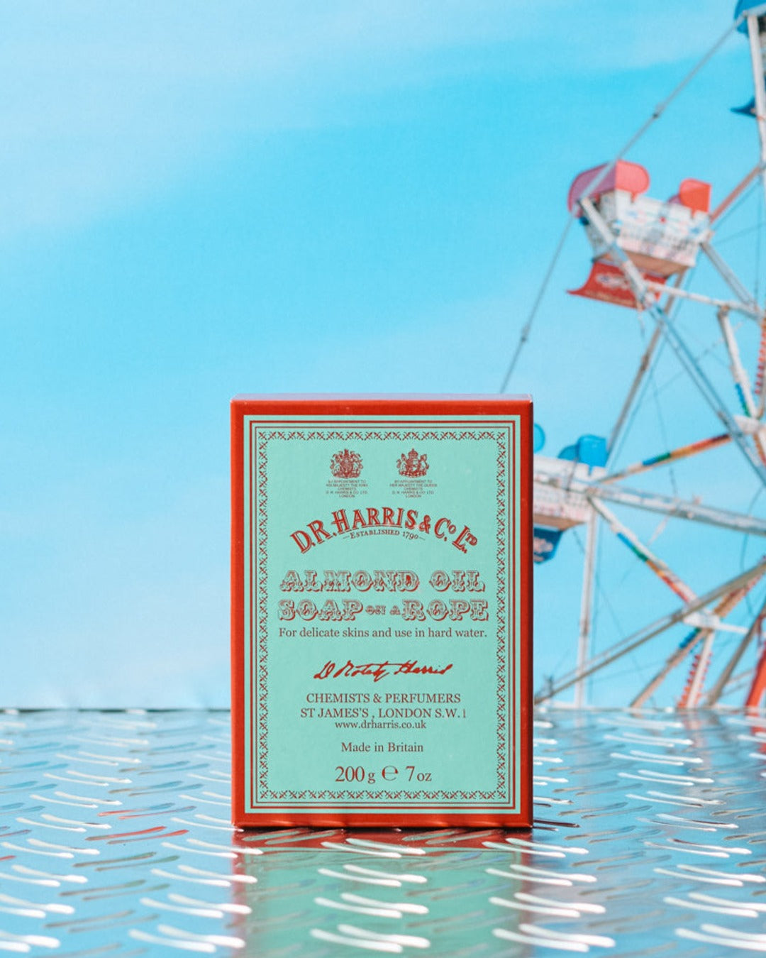 D. R. Harris And Co. - Soap on a string - Sweet almond oil