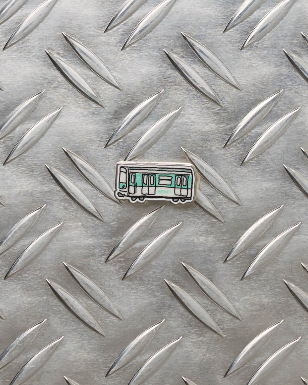 Merci x Shia Mcshia - Pins Métro