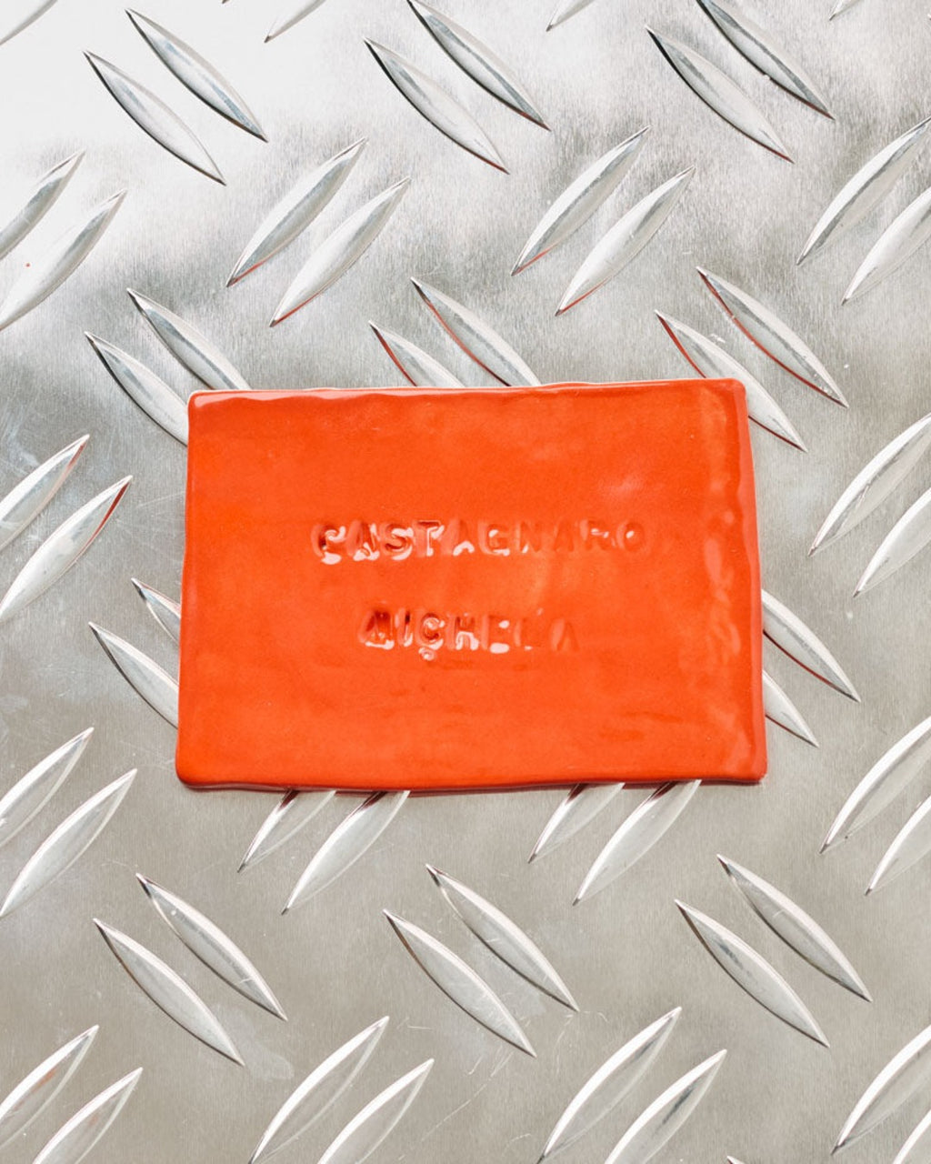 Merci x Michela Castagnaro - Ticket De Manège En Céramique - Rouge