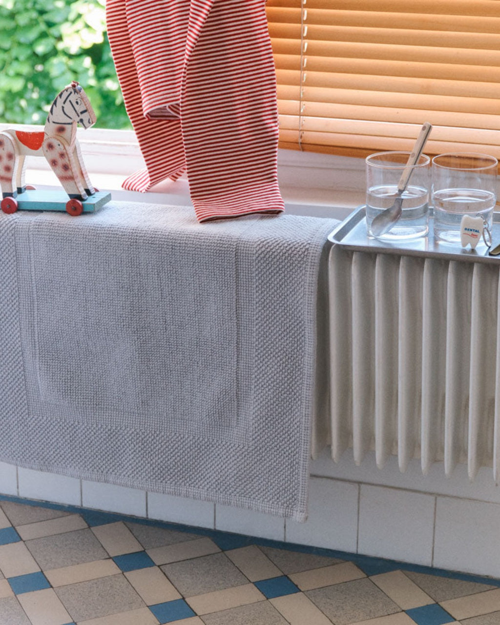Merci - Cotton Bath Mat - Nebulous Gray