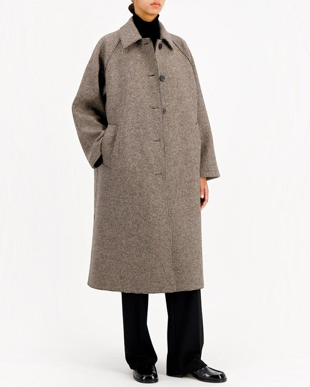 Harris Wharf London - Balmacaan Coat - Cream & Brown
