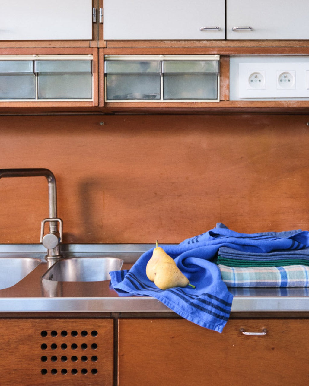 Merci - Washed linen tea towel - Blue Cobalt-60