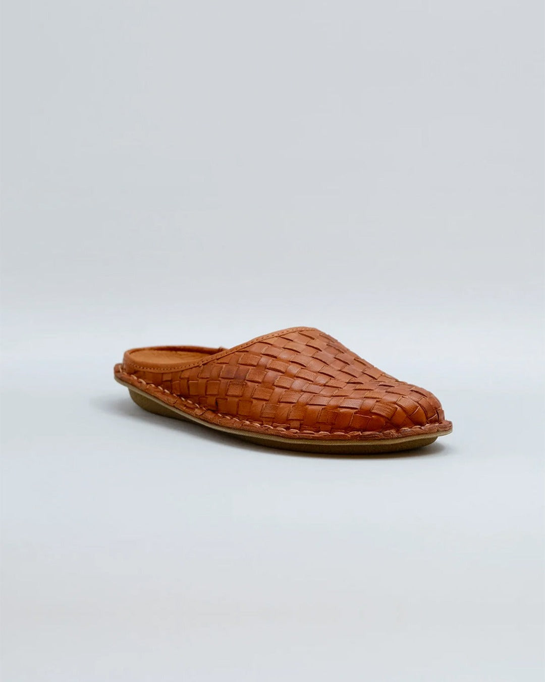 Vibae - Woven Roma Clog - Cognac brown