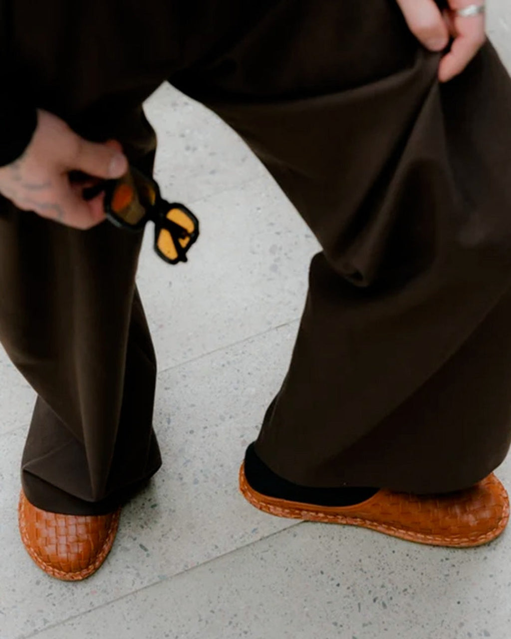 Vibae - Woven Roma Clog - Cognac brown