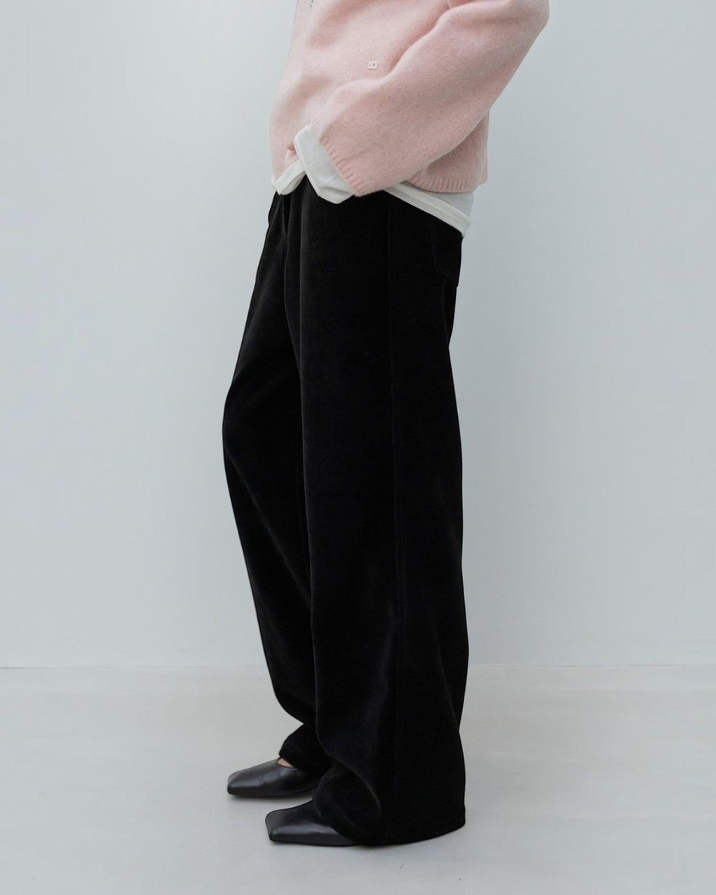 Low Classic - Velvet Trousers - Black