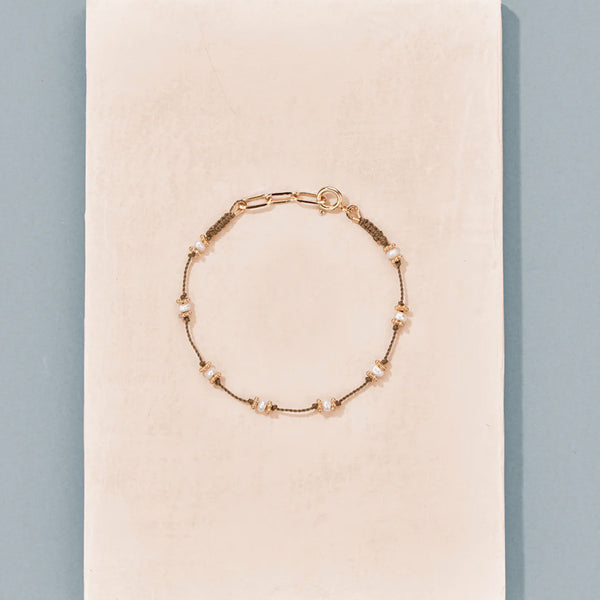 Tityaravy - Bracelet Lotus - Beige Perles d'eau douce