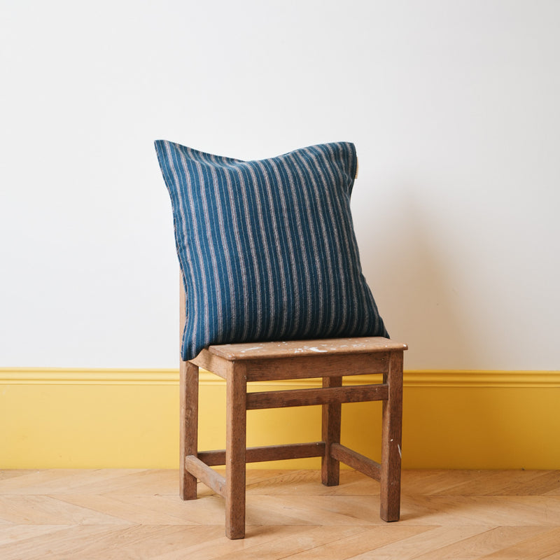 Coussin en laine n°80 - Navy Blue