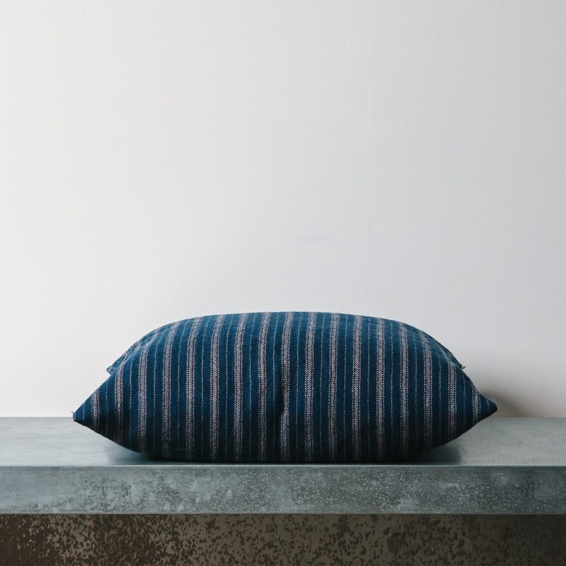 Coussin en laine n°80 - Navy Blue