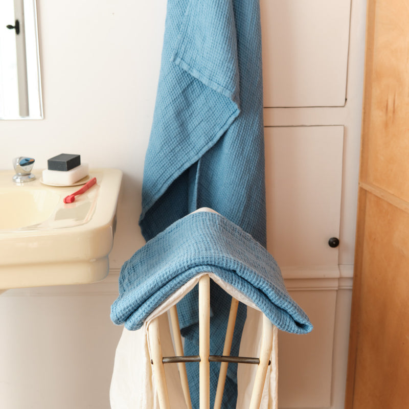 Serviette de bain en lin - Waffle - Bleu Primaire