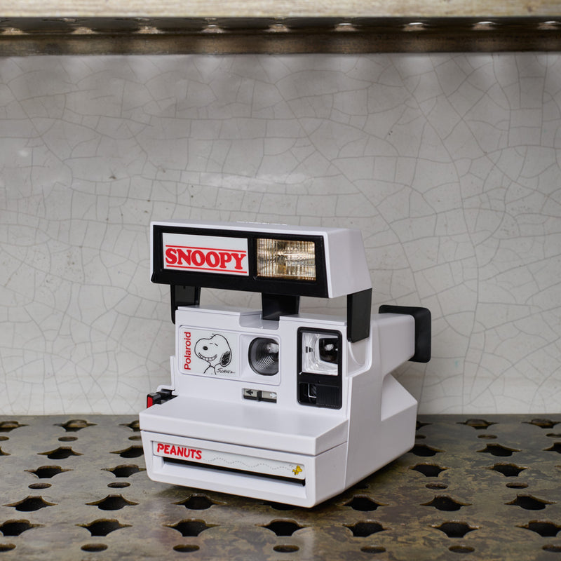 Appareil photo rétro Polaroid 600 - Snoopy