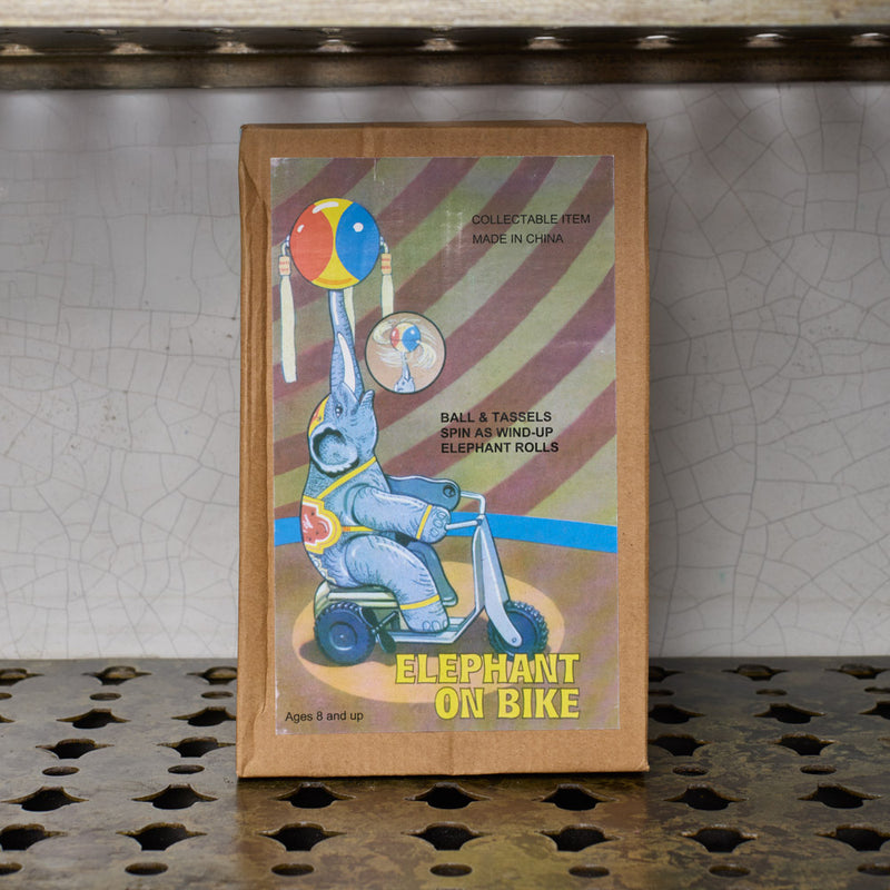 Jouet - Eléphant sur tricycle