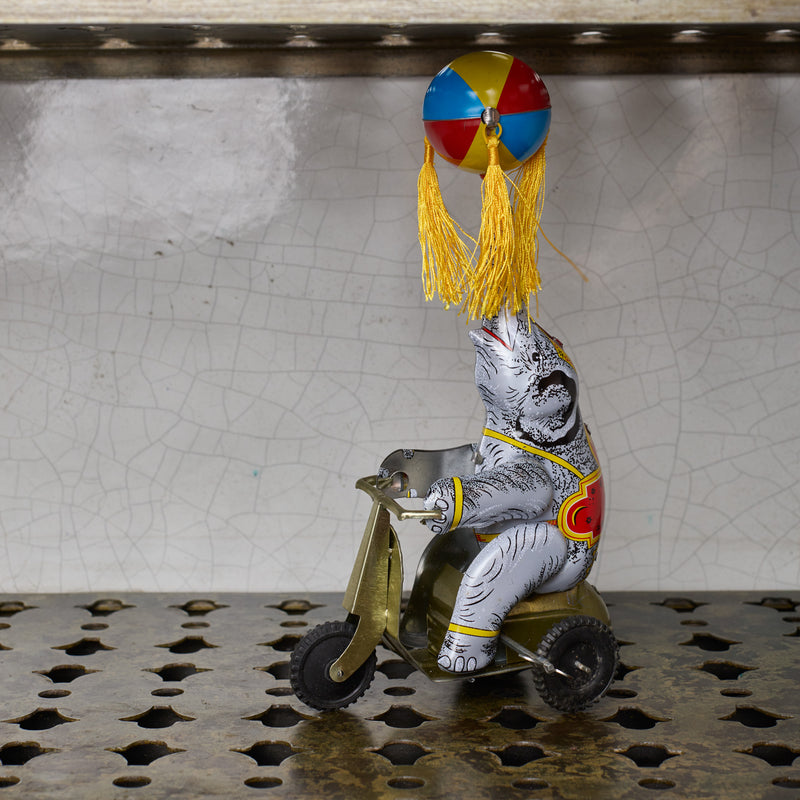 Jouet - Eléphant sur tricycle