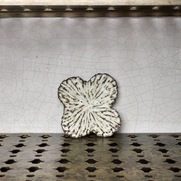 Assiette Nénuphare en céramique - Potry