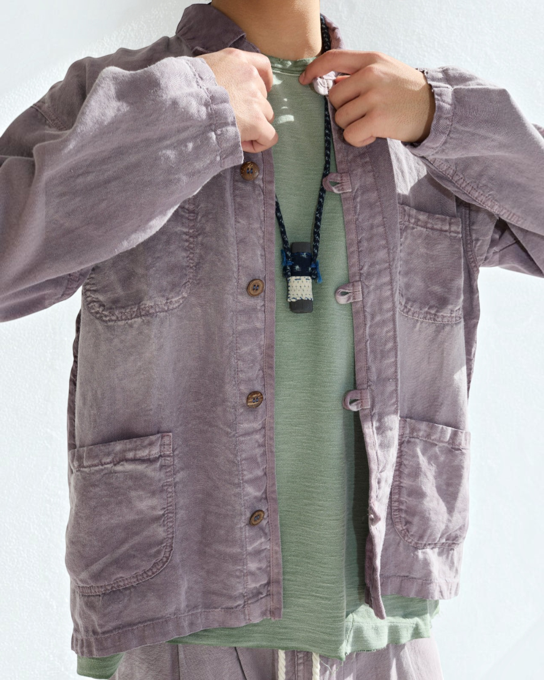 Veste Merci Paris Dr Collectors New Saigon couleur orchidée en tissu doux avec boutons en noix de coco