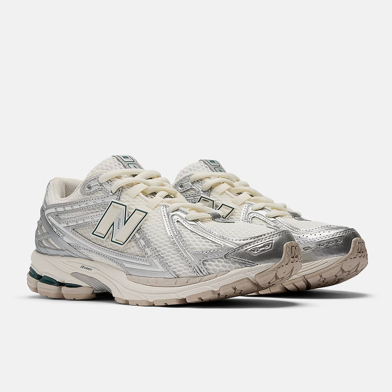 New Balance - M1906REE - Metallic Silver et Sea Salt