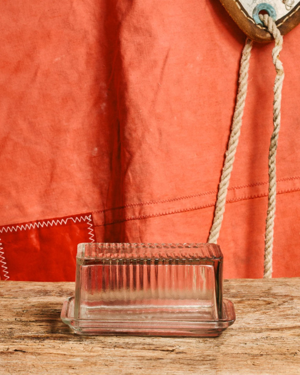 Bazar De Luxe - Glass butter dish