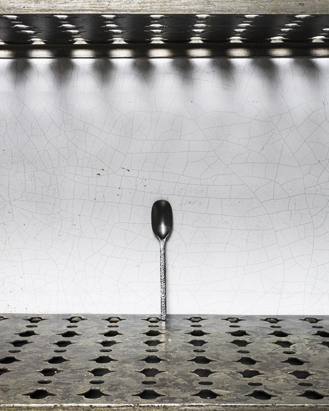 Serax - Cuillère En Métal Martelé La Nouvelle Table - Anthracite