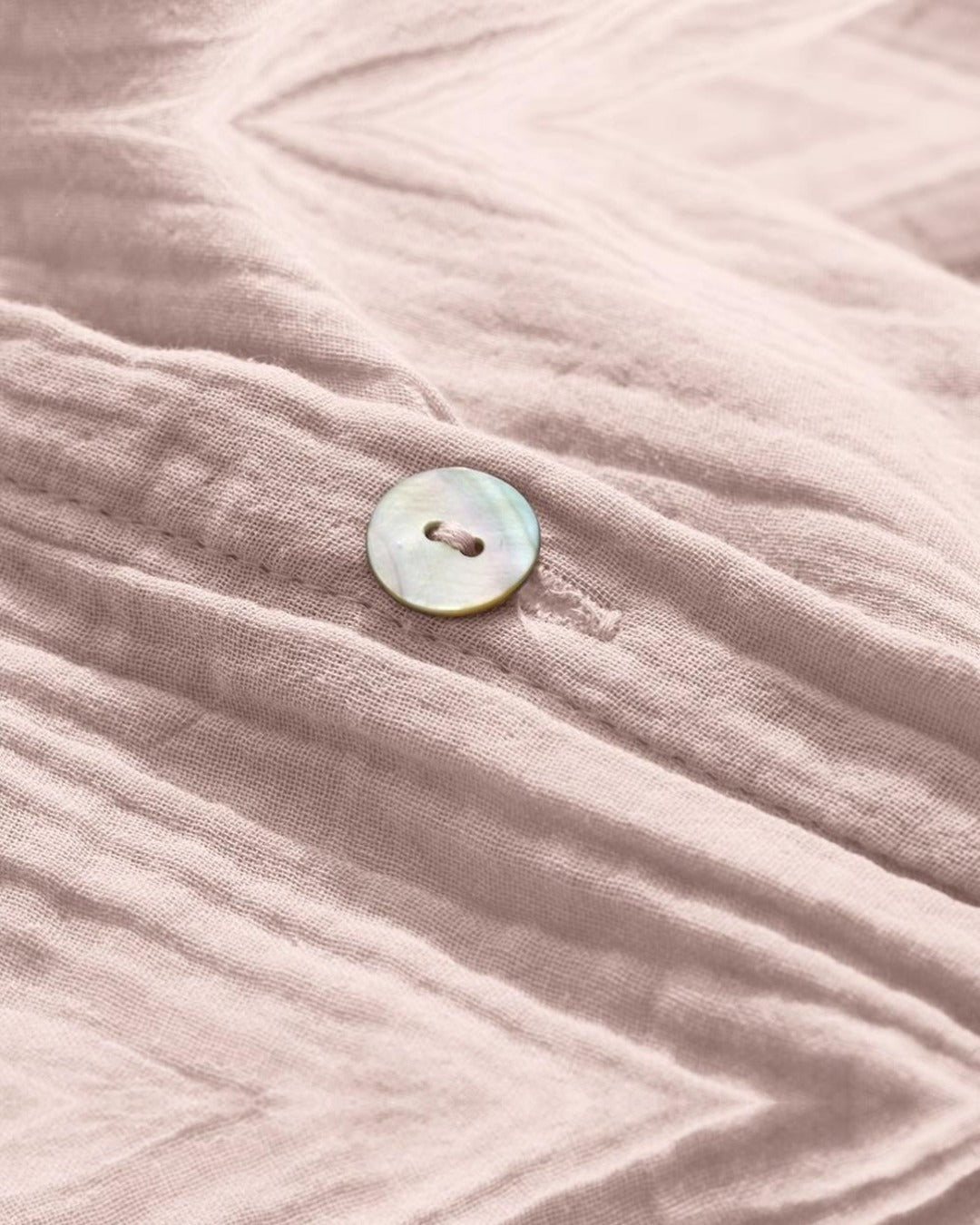 Parure en gaze de coton Rose de Bagatelle — détail et mise en scène