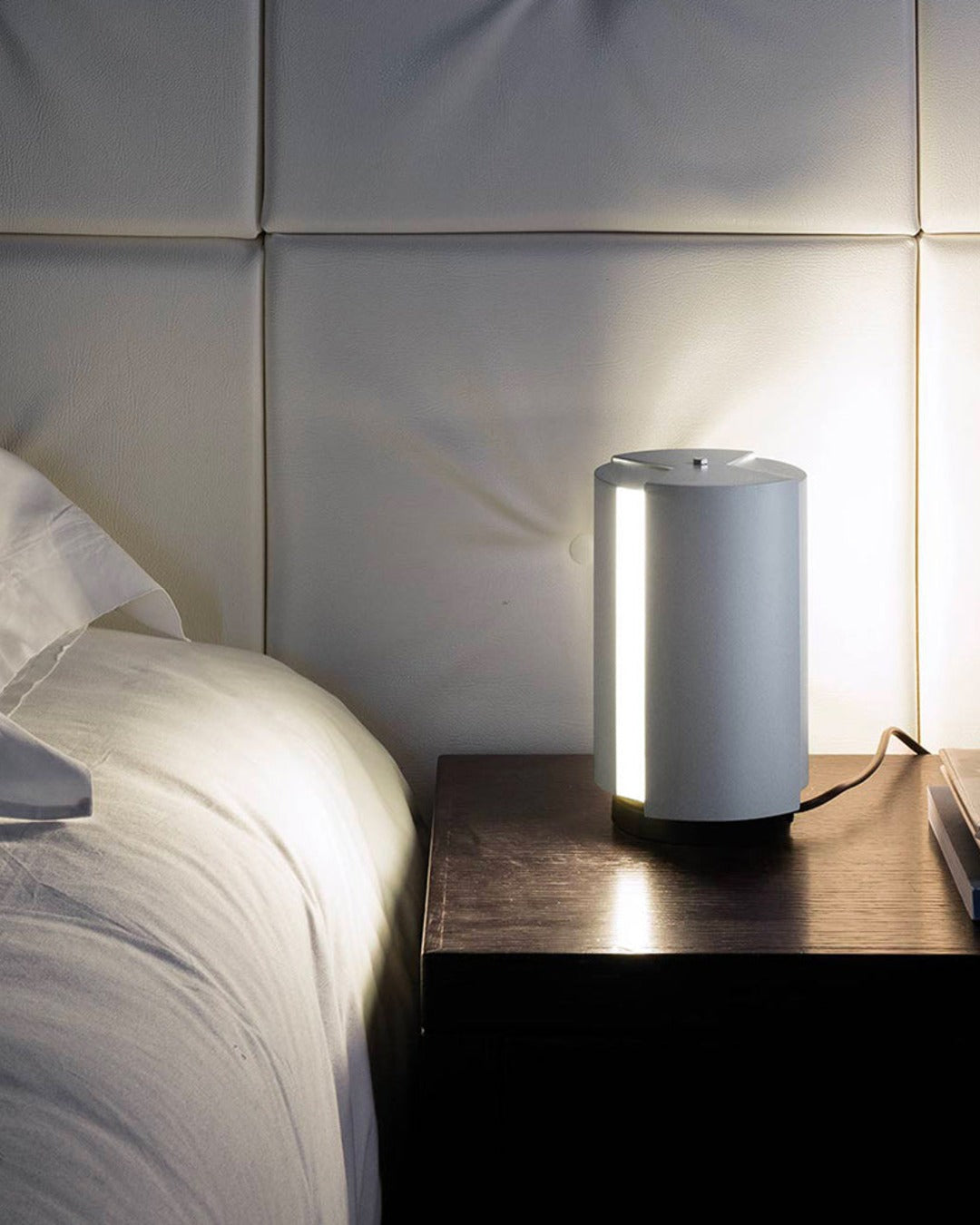 Nemo Lighting - Pivot table lamp - White