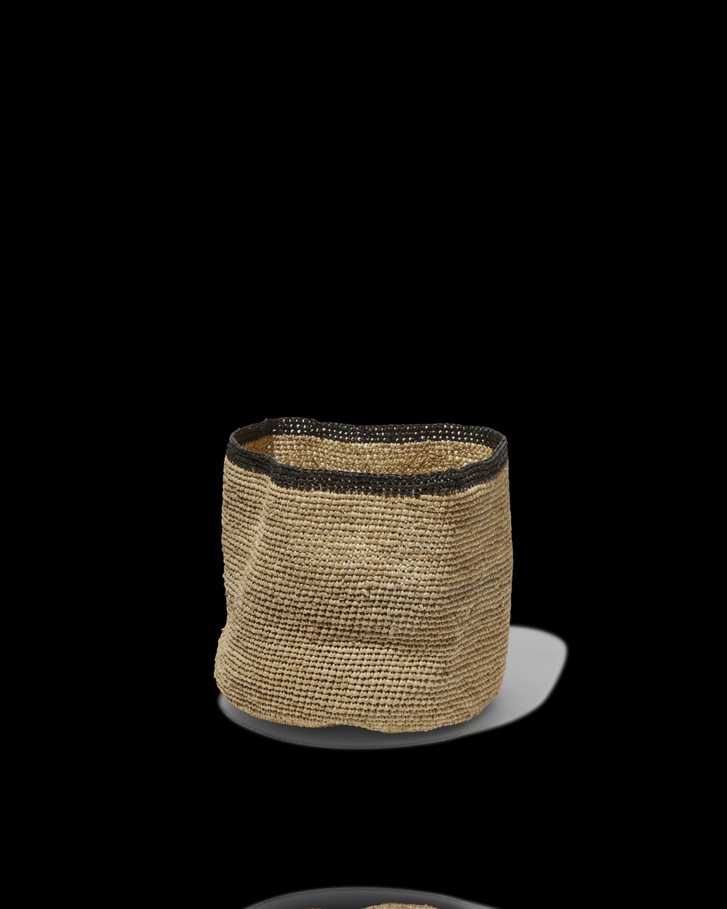 Domoina - Panier En Raphia - Bord Noir