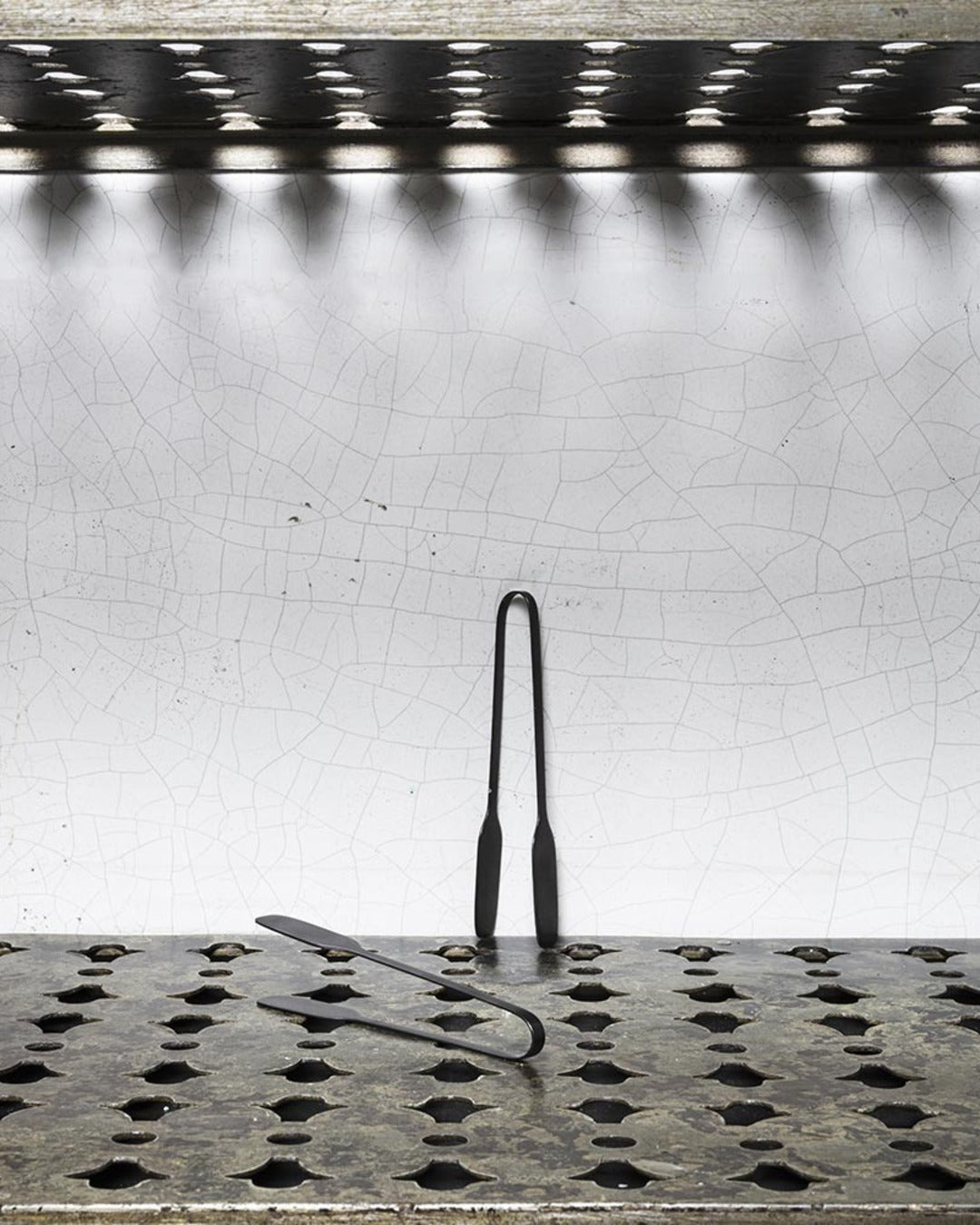 Serax - Pince En Métal Martelé La Nouvelle Table - Anthracite