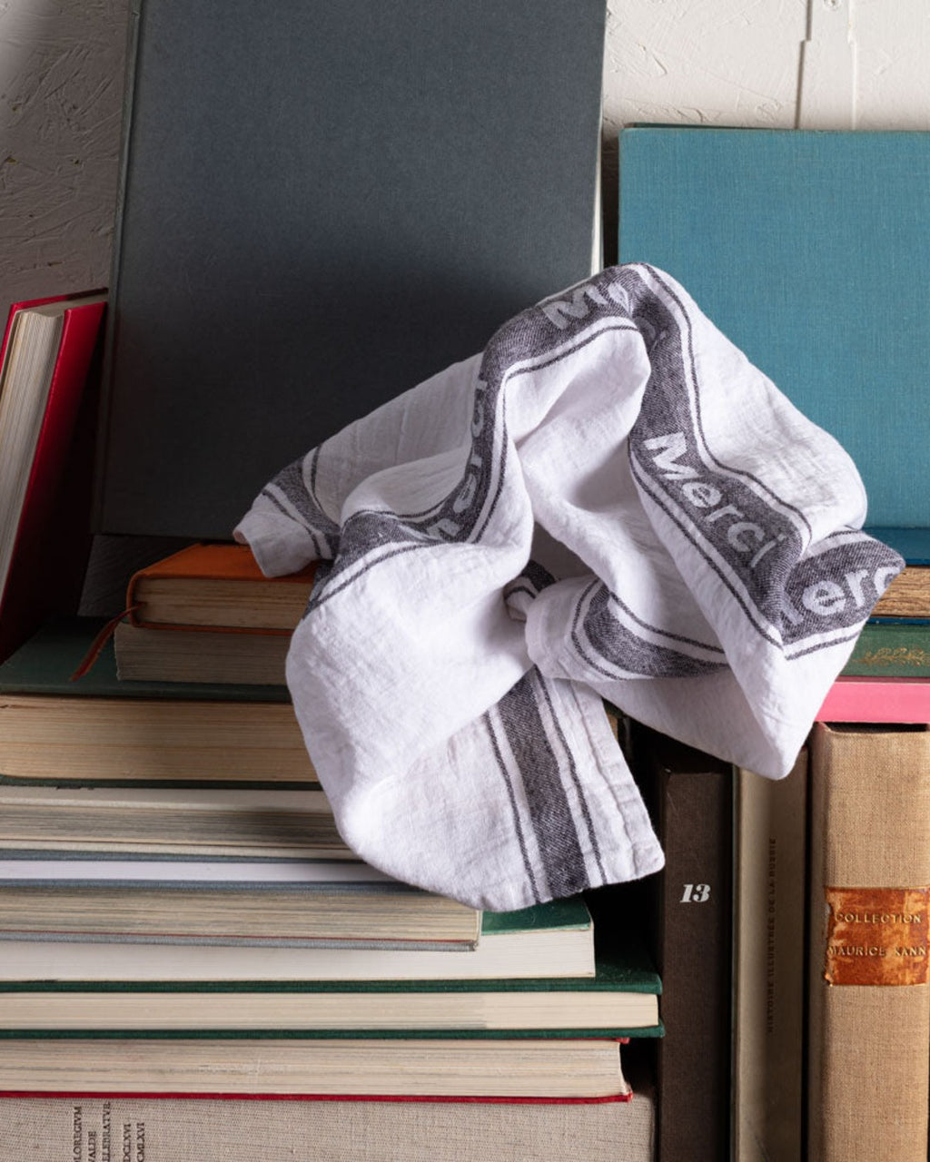 Merci - Washed linen tea towel - White and black