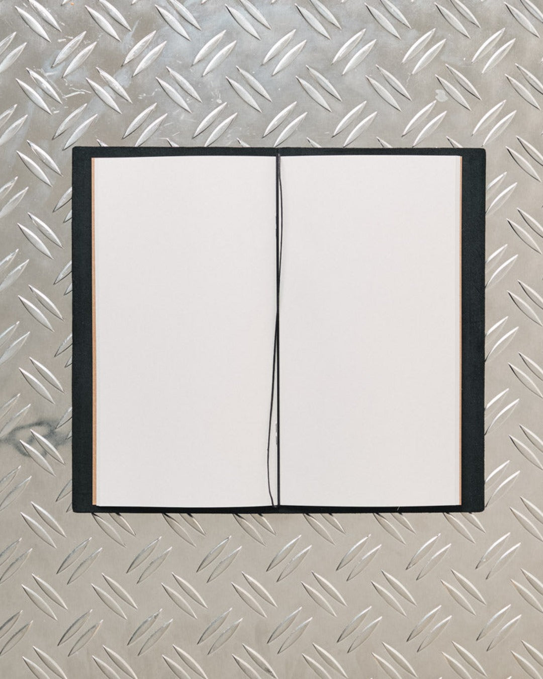 Designphil - Leather travel journal - Black
