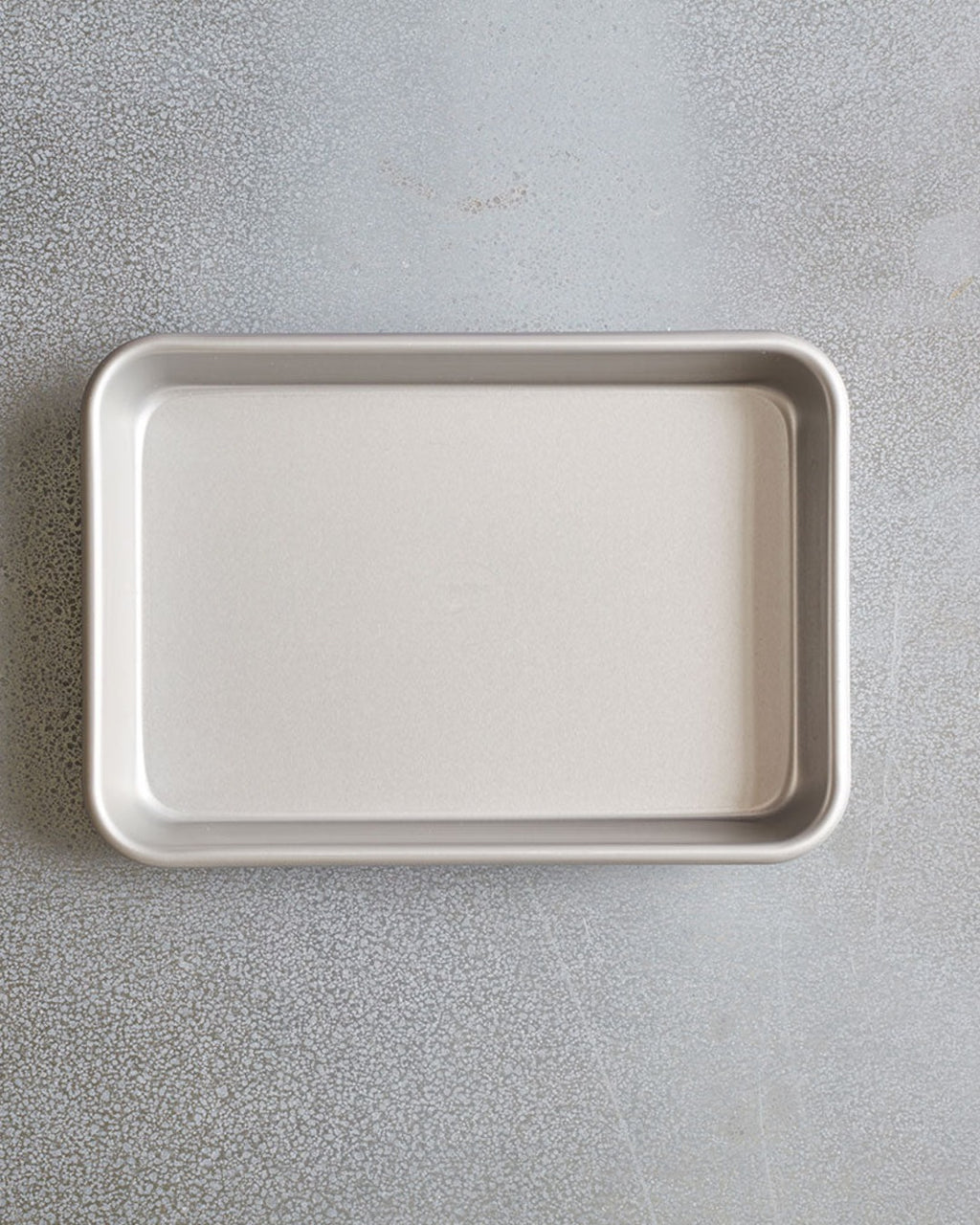 Akao - Aluminium tray