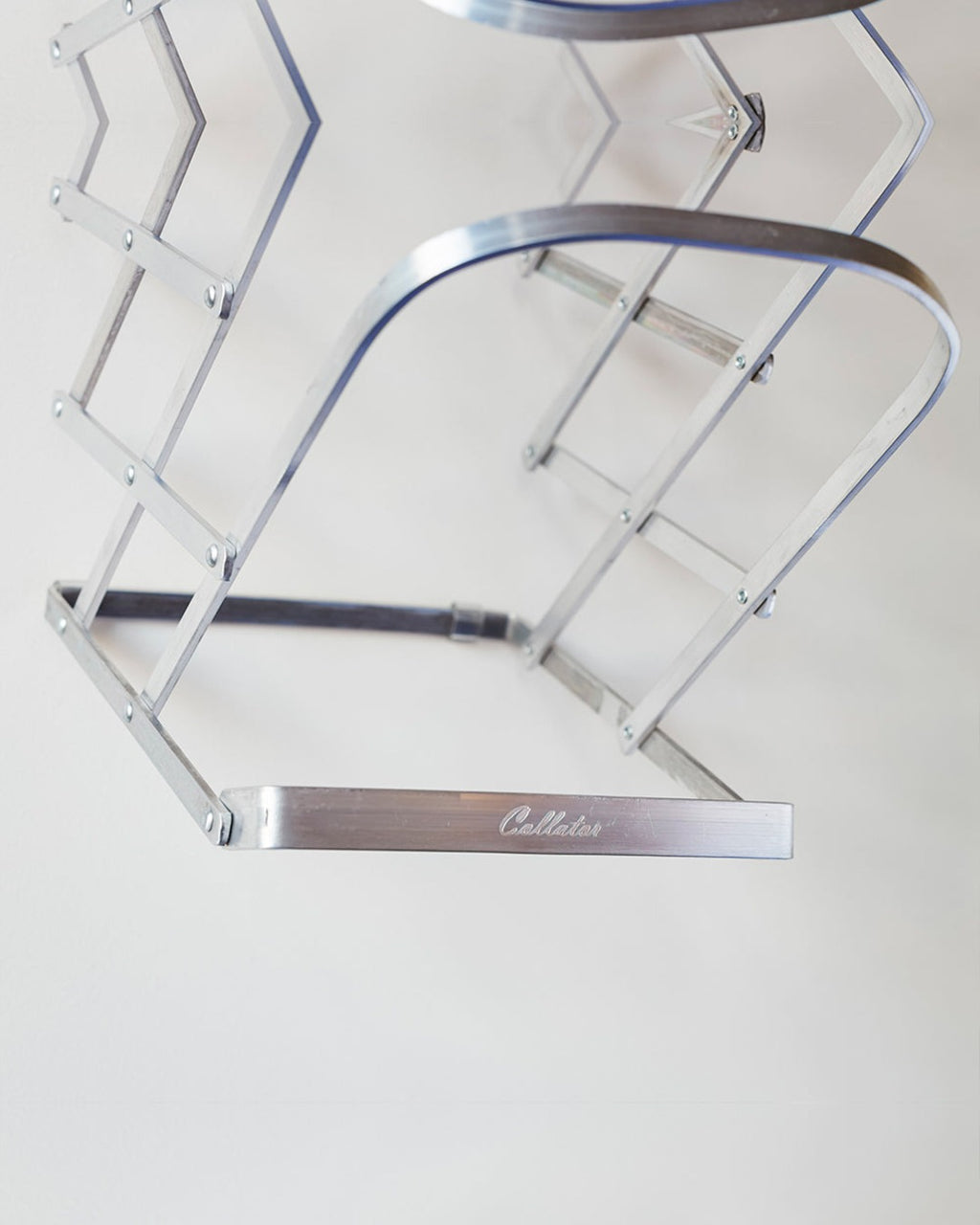 Radius Design - Porte-Revue Zig Zag 10 Compartiments