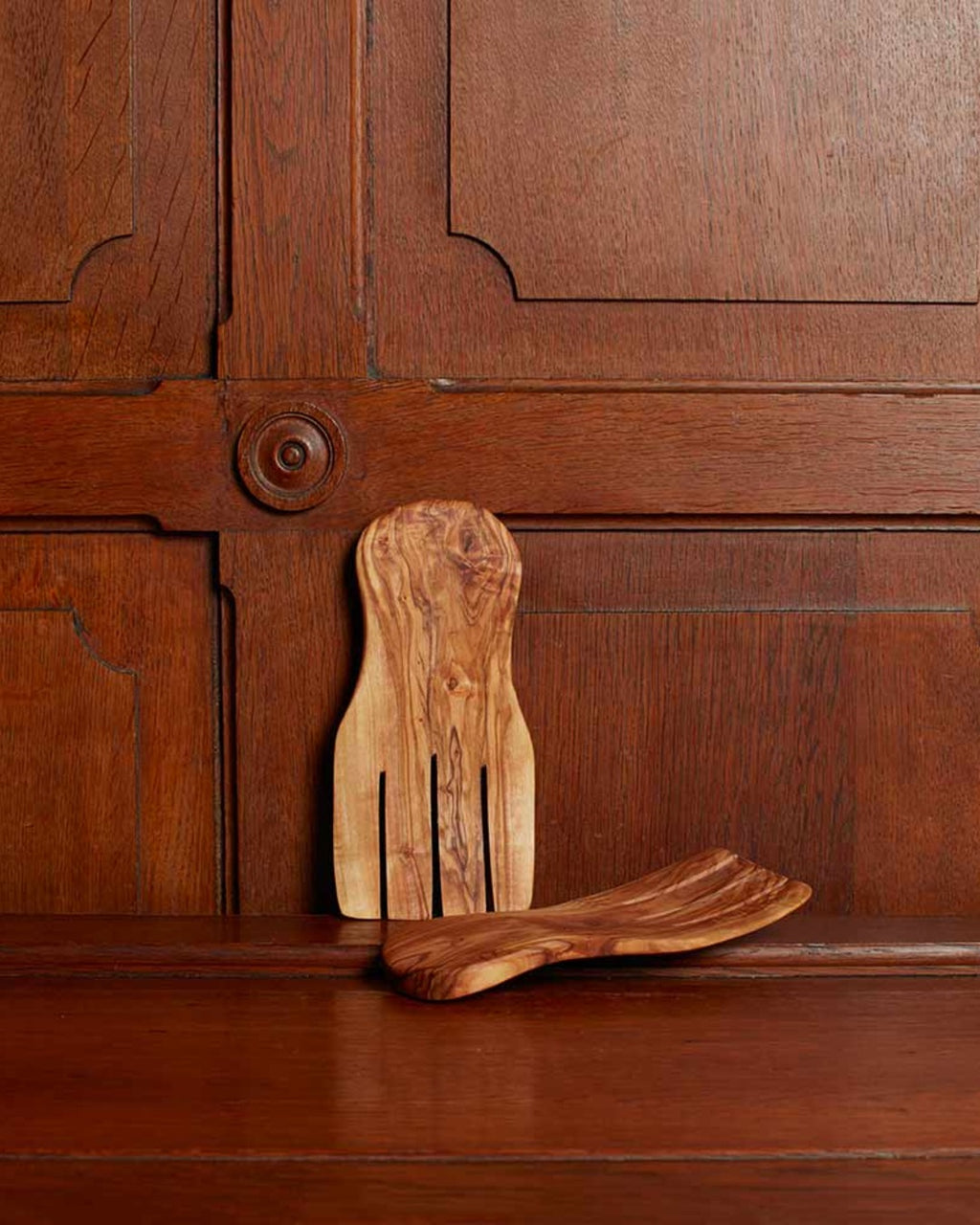 Chevalier - Set of 2 olive wood salad hands