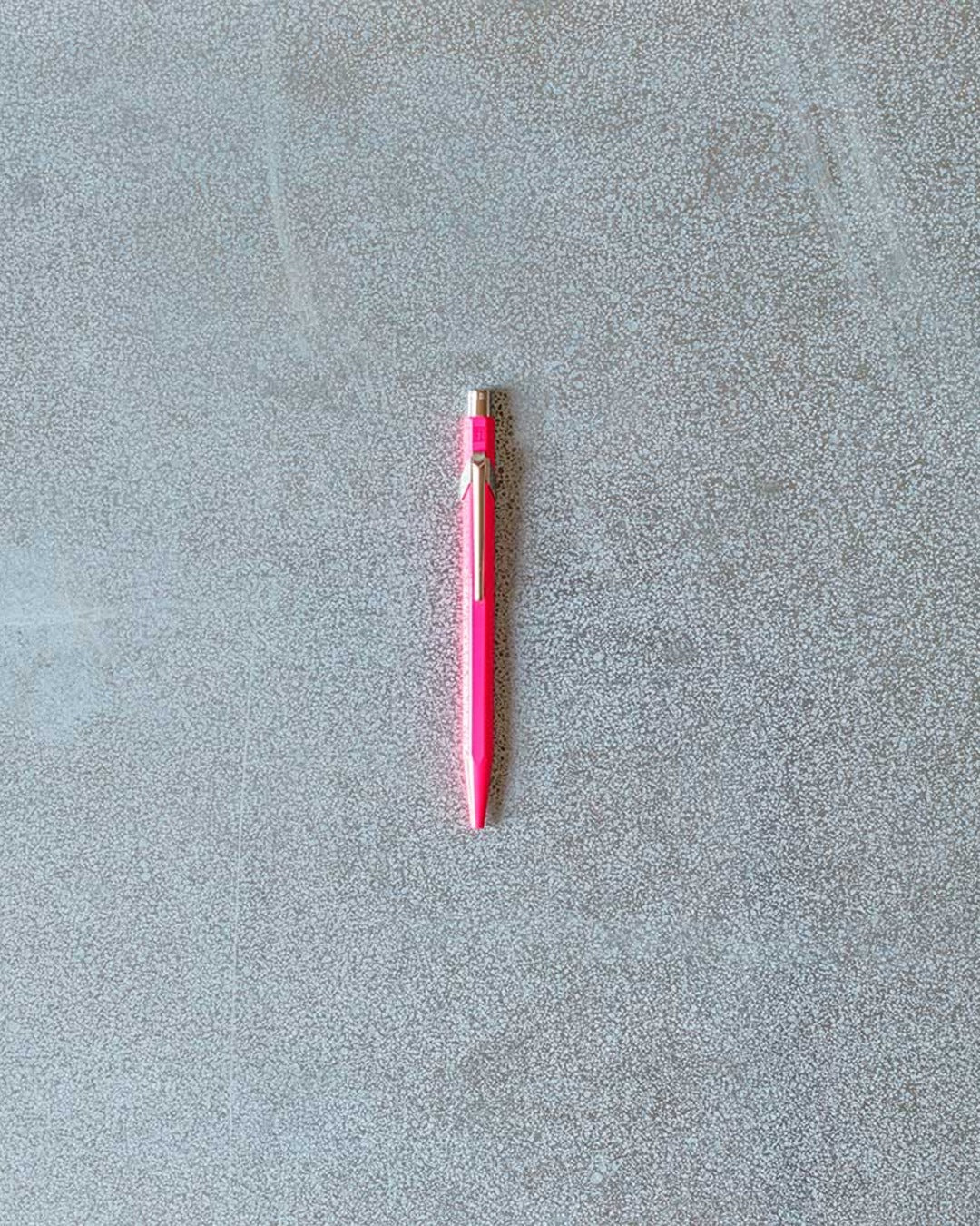 Caran D Ache - Stylo Bille - Fluo Pourpre