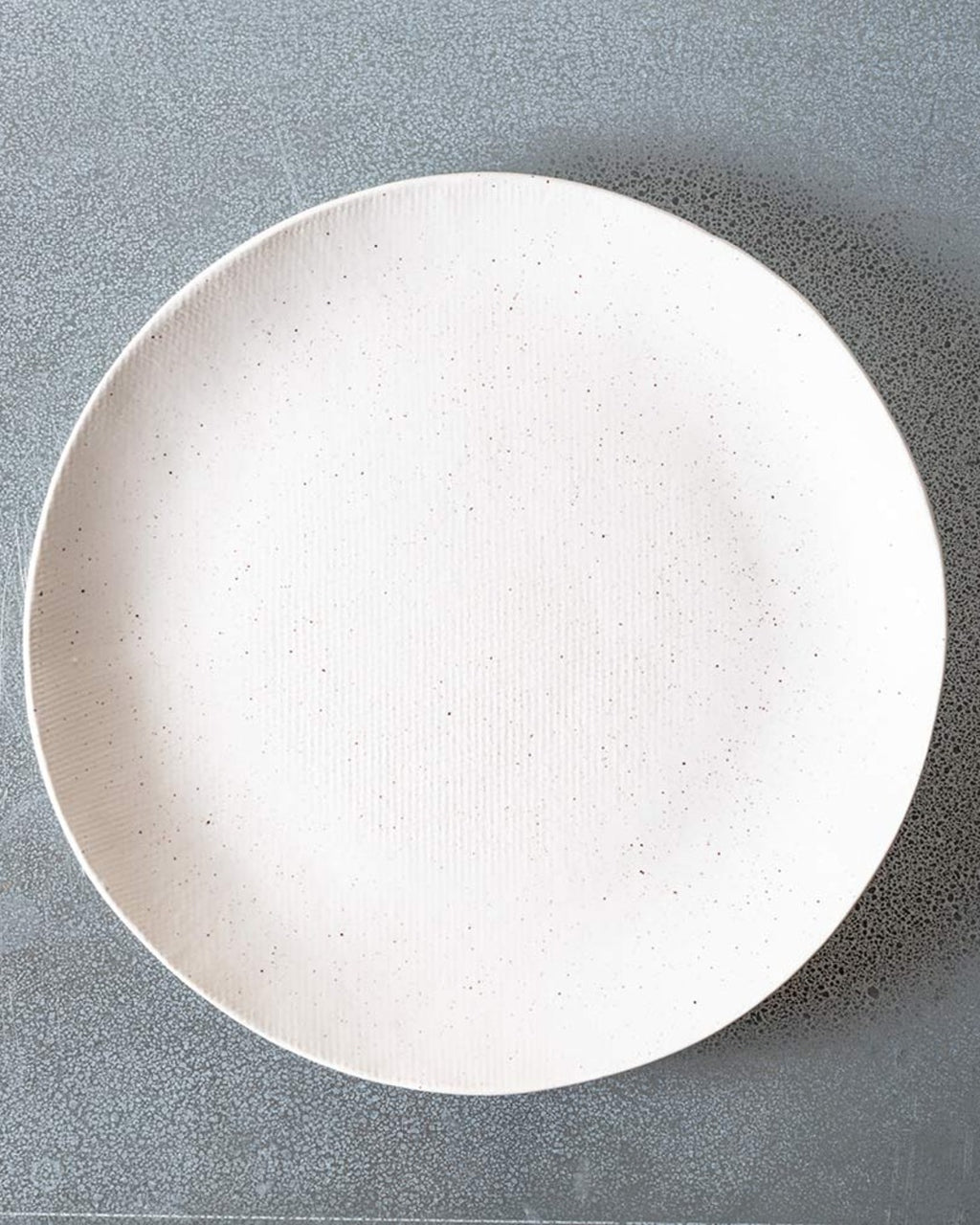 Mos - Stoneware dinner plate - Cream